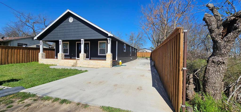 Mexia, TX 76667,810 Thornton Carter Street