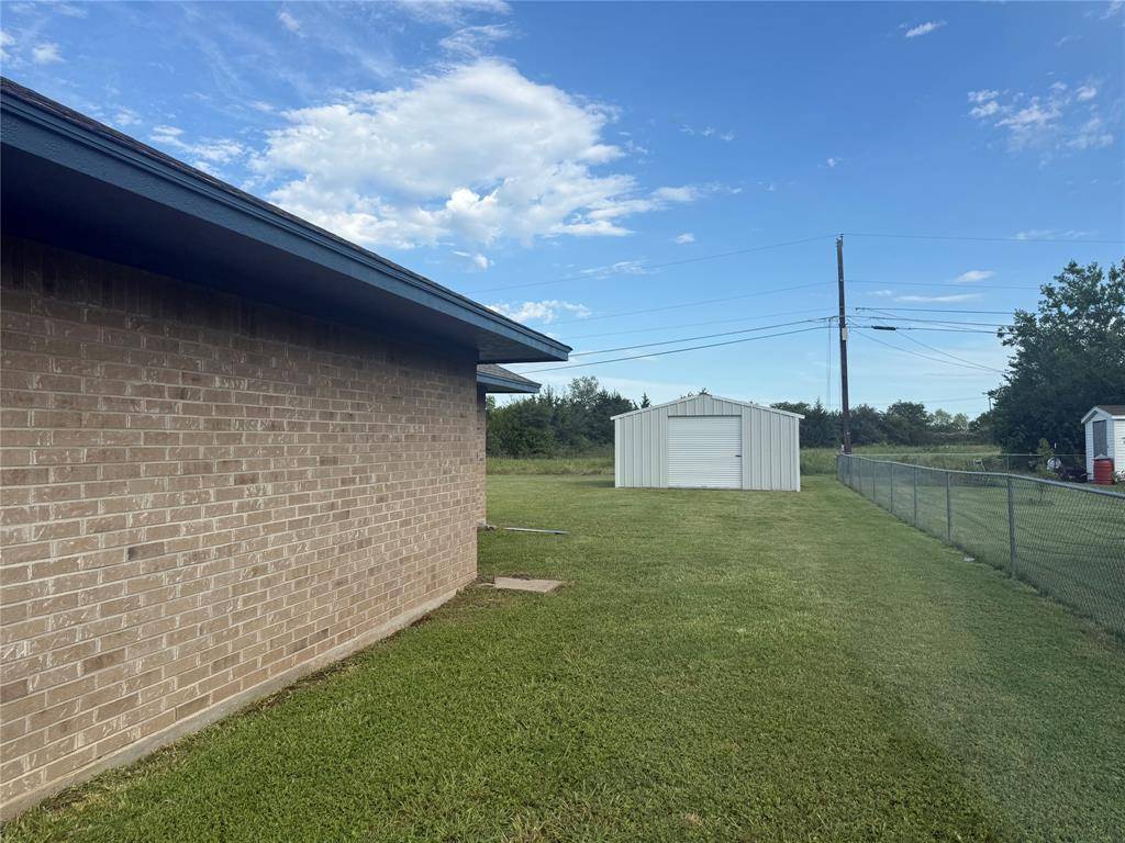 Lacy Lakeview, TX 76705,113 Silver Fox