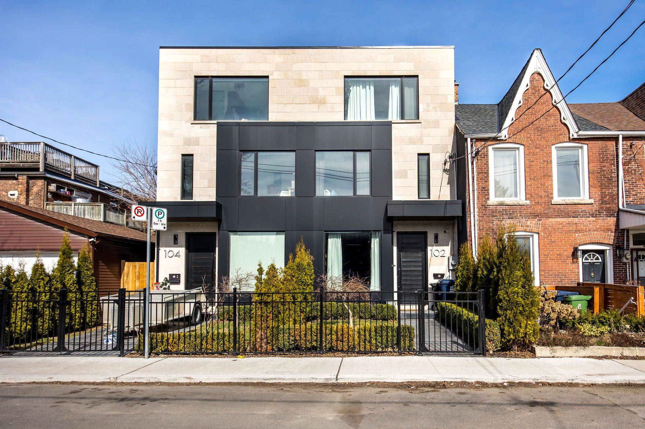 Toronto C01, ON M5S 1G1,102 Ulster ST