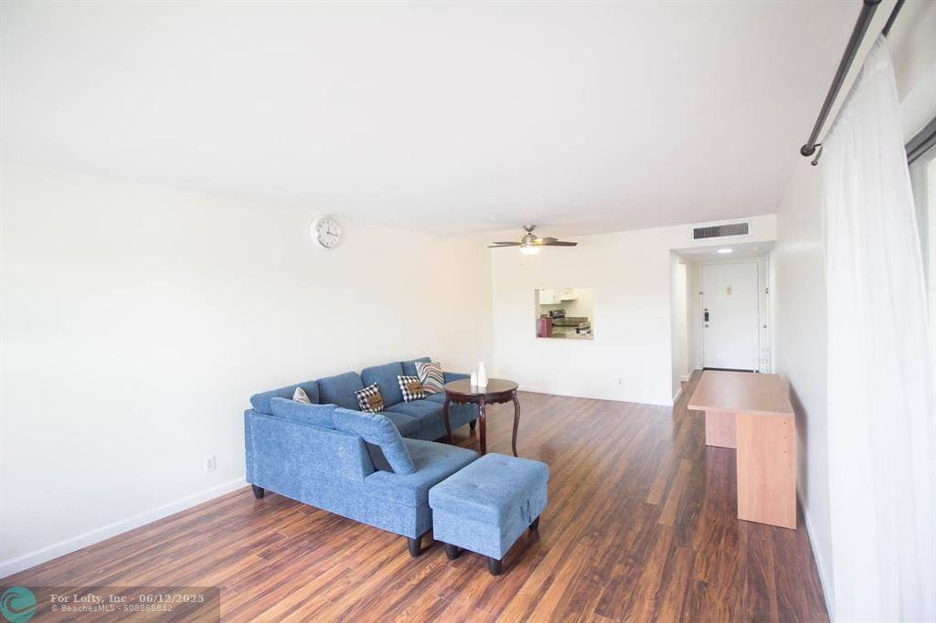 Pompano Beach, FL 33069,2316 S Cypress Bend Dr  #218
