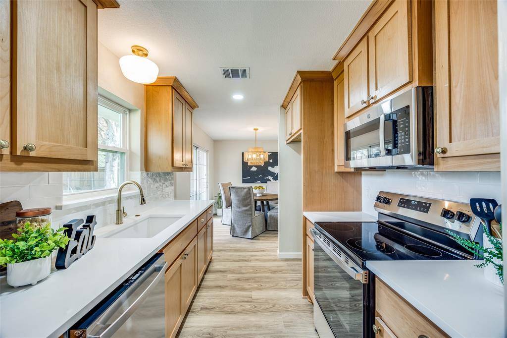 Dallas, TX 75238,8735 Charing Cross Lane