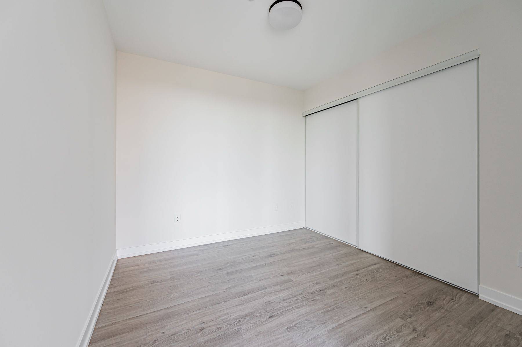 Toronto W02, ON M6N 1K8,2300 St Clair AVE W #803