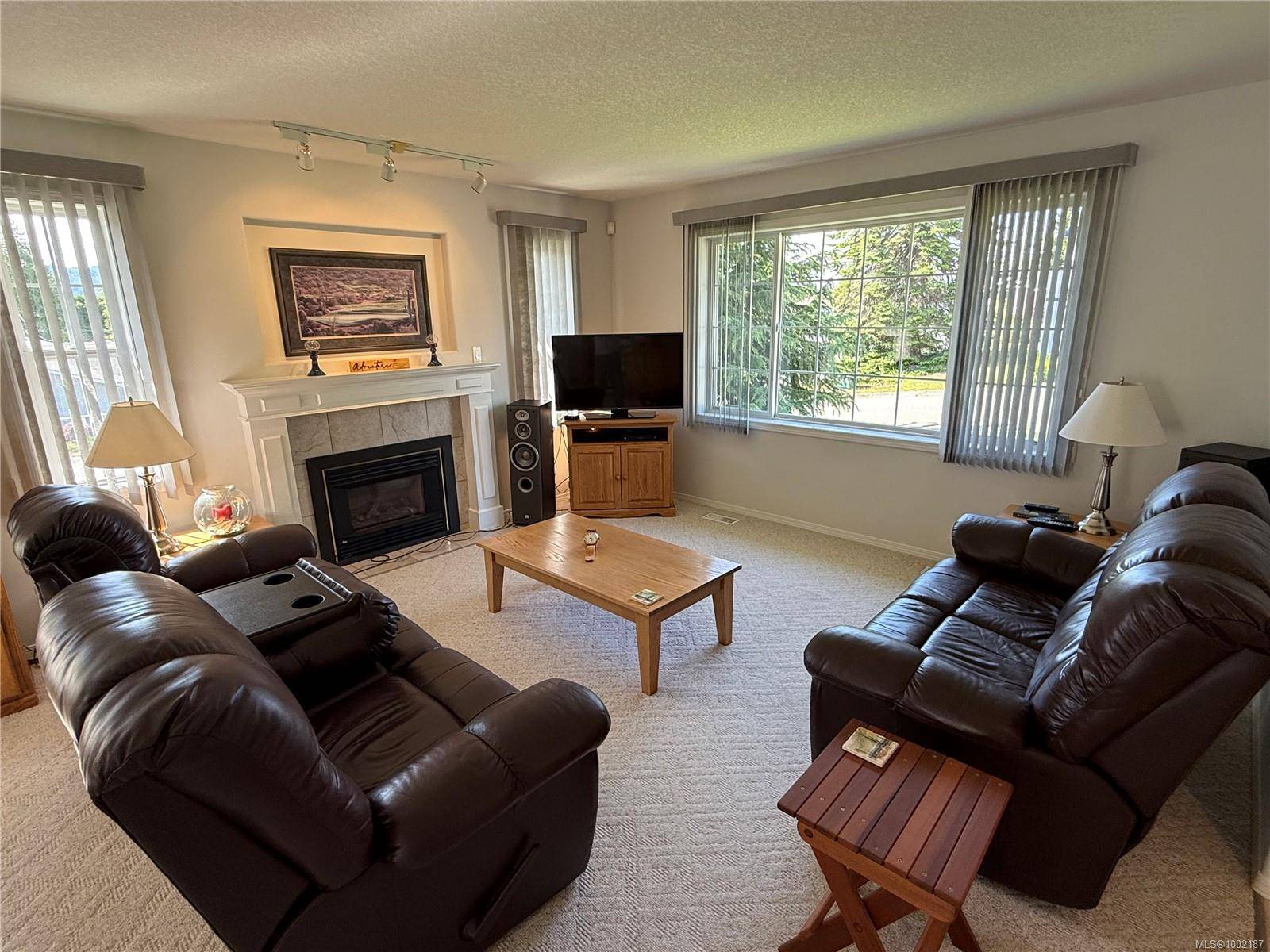 Nanaimo, BC V9T 6G2,5427 Colinwood Dr