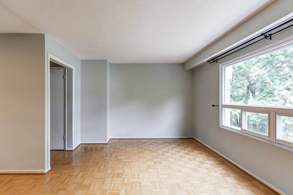 Toronto E05, ON M1W 2L4,50 Brookmill BLVD ##50