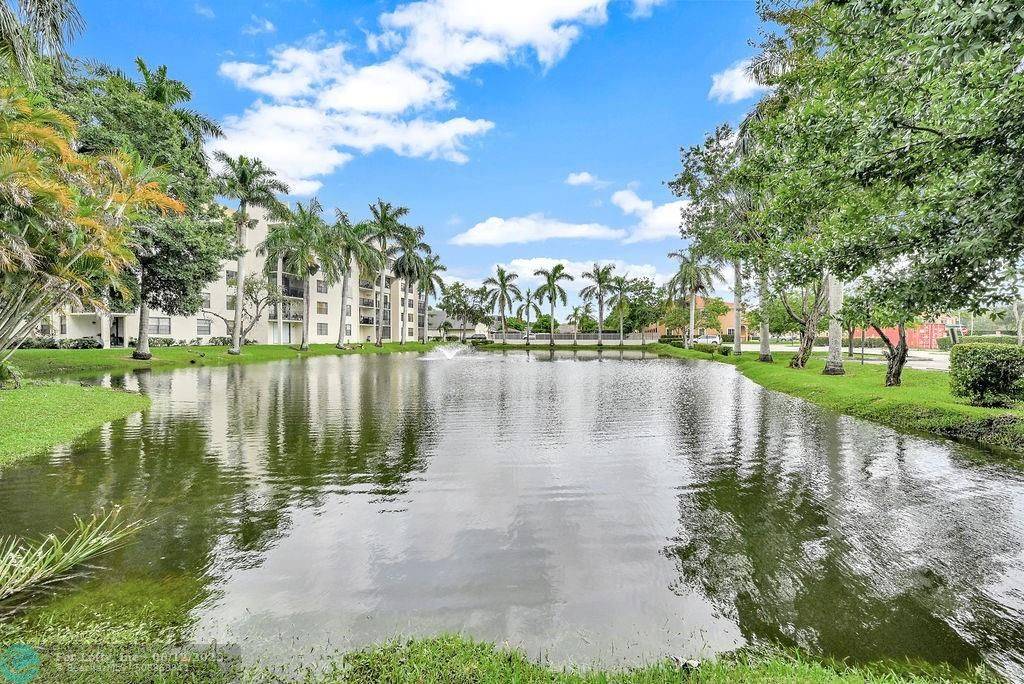 Tamarac, FL 33319,6190 Woodlands Blvd  #315