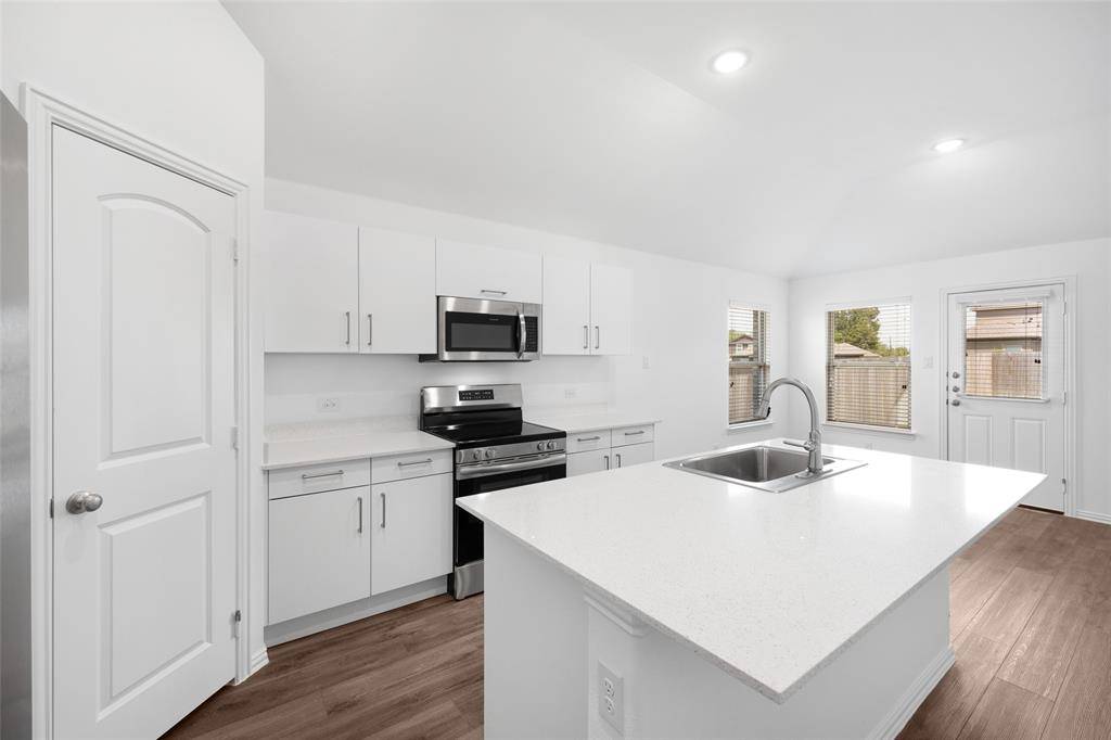 Terrell, TX 75160,218 Knoll Pines Drive