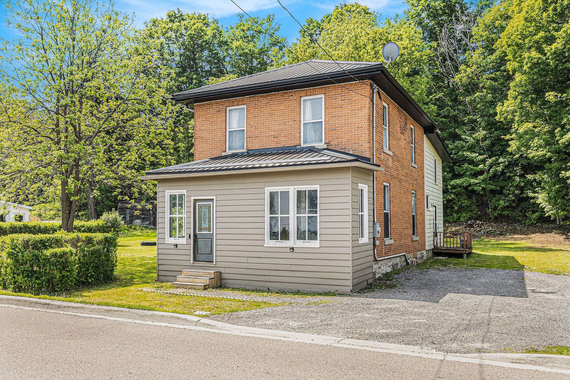 Mcnab/braeside, ON K0A 1G0,1589 River RD