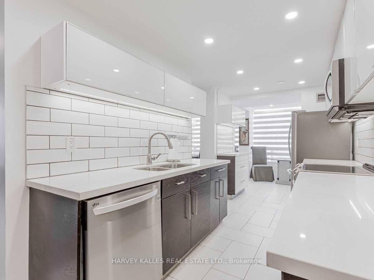Toronto C14, ON M2M 4J2,5785 Yonge ST #509