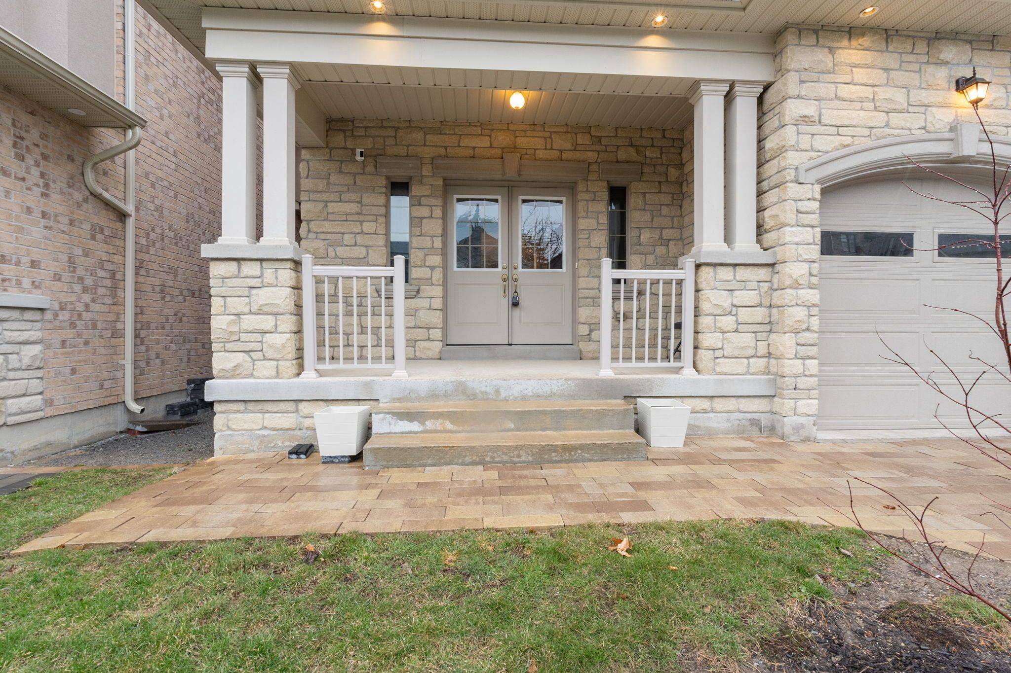 Pickering, ON L1V 7C5,874 Wingarden CRES