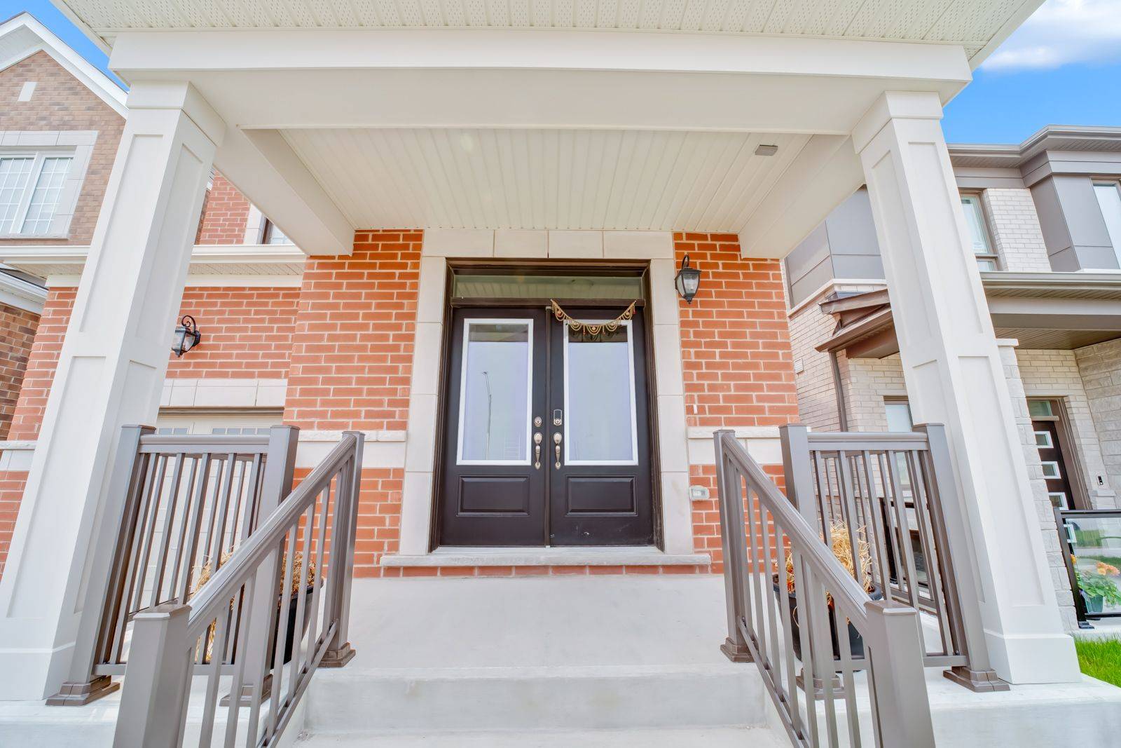 Barrie, ON L9J 0P4,390 Madelaine DR