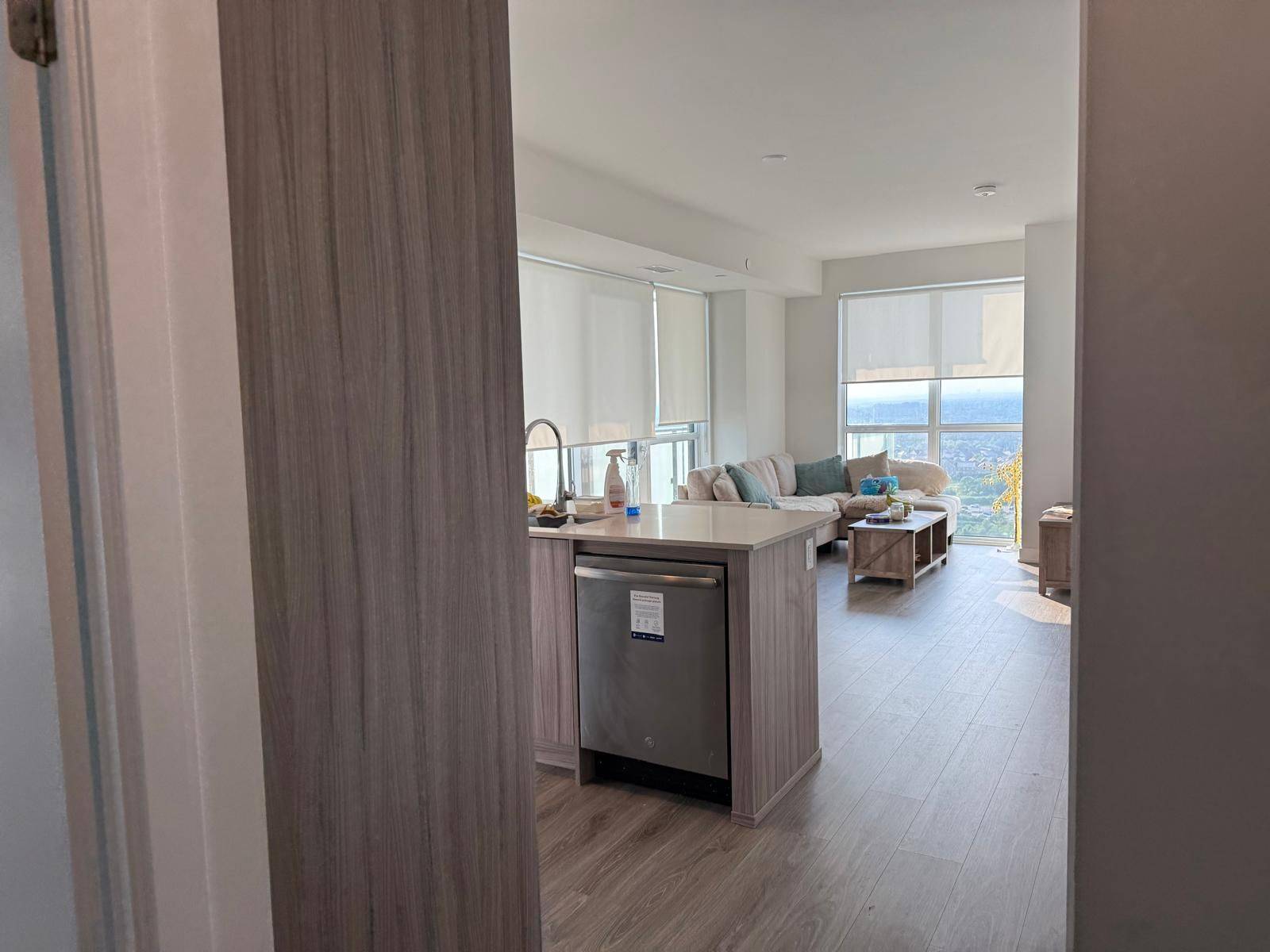 Mississauga, ON L5B 3M8,4130 Parkside  Village DR #2001