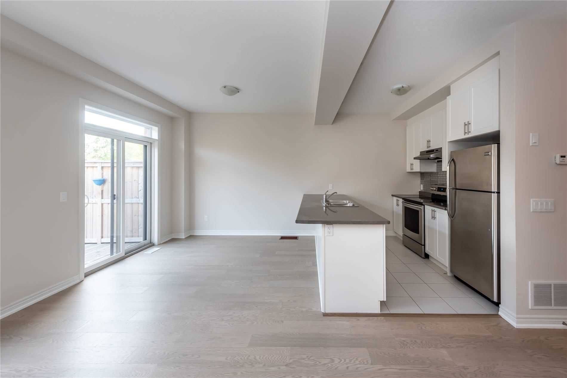 Hamilton, ON L8E 0J5,91 Southshore CRES