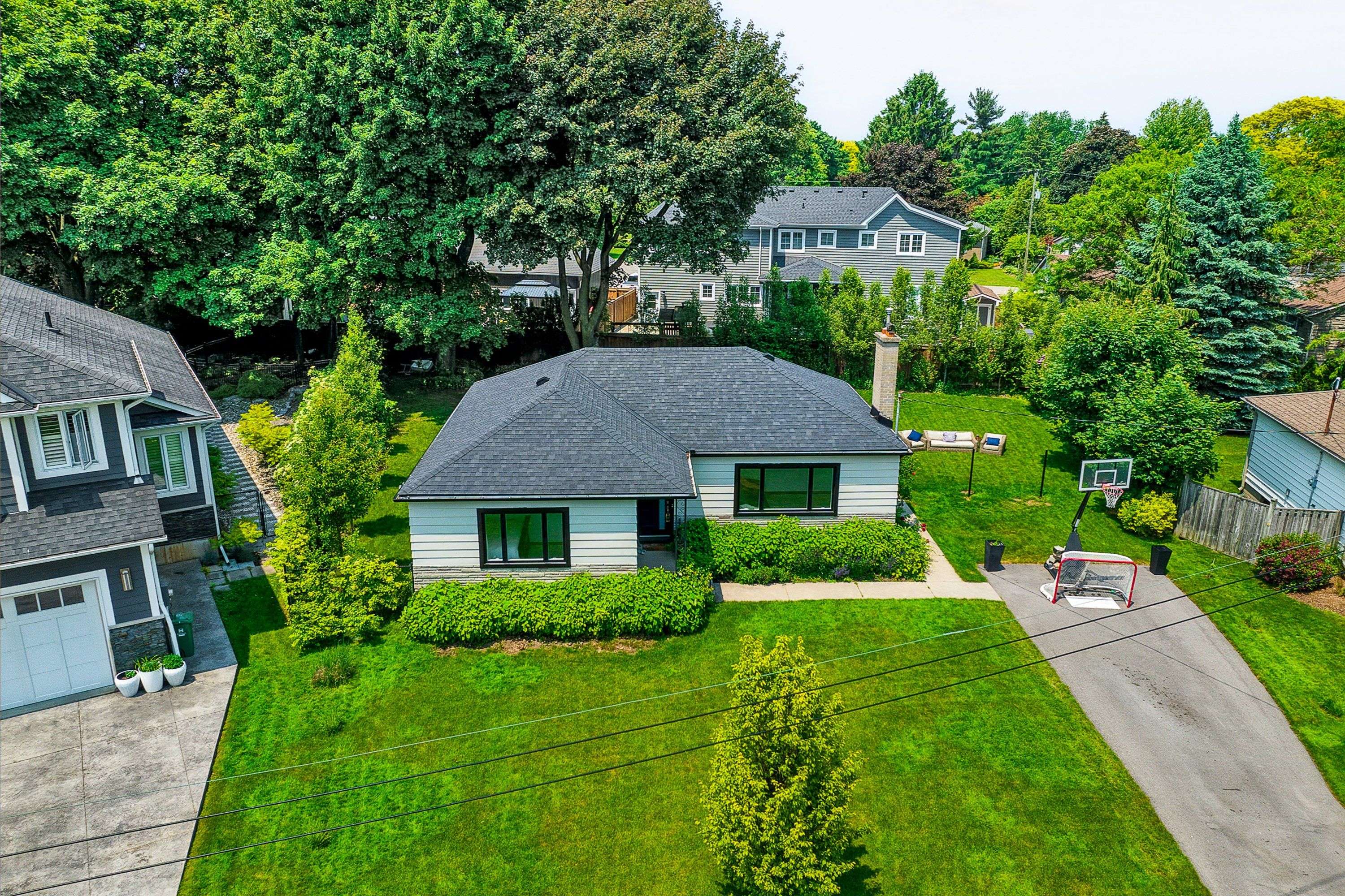 Hamilton, ON L9G 1V3,108 Cumming CT