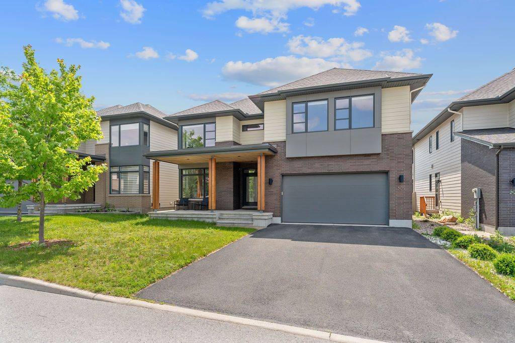 Kanata, ON K2M 0H1,301 Long Acres ST