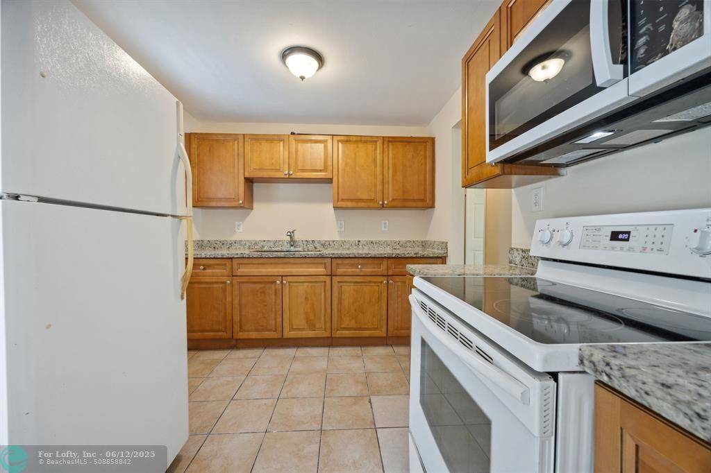 Riviera Beach, FL 33404,[StreetName,UnitNumber,StreetNumber,StreetDirPrefix]