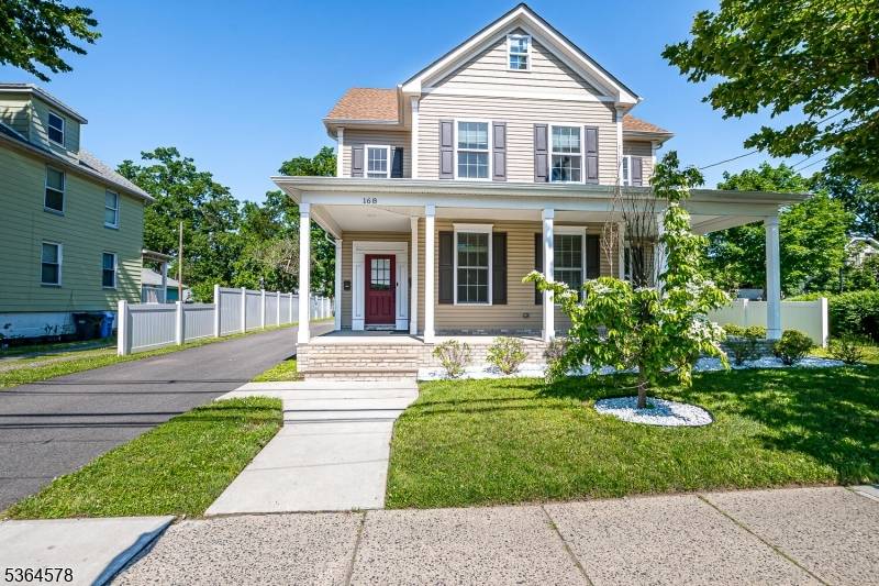 Metuchen Boro, NJ 08840,168 Central Ave #2