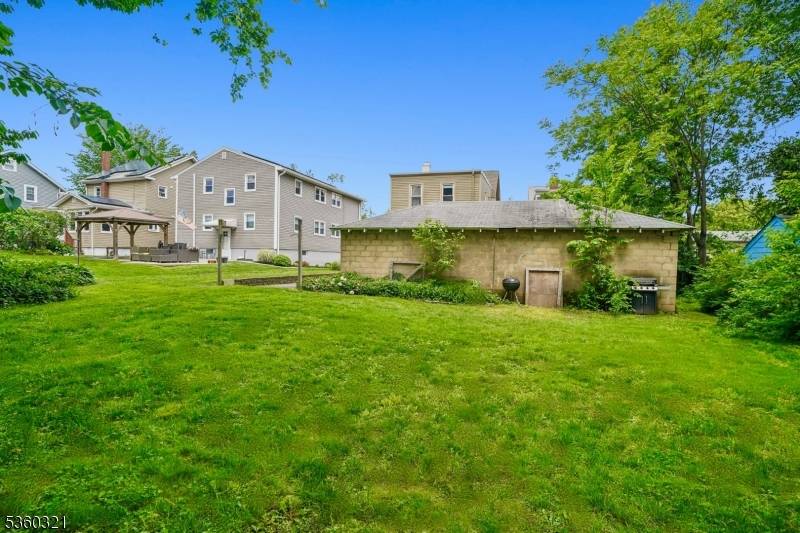 Maplewood Twp., NJ 07040,27 Field Rd