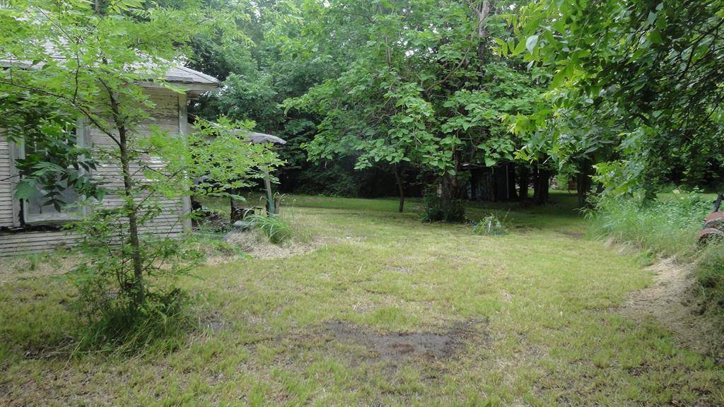 Trenton, TX 75490,303 W College Street