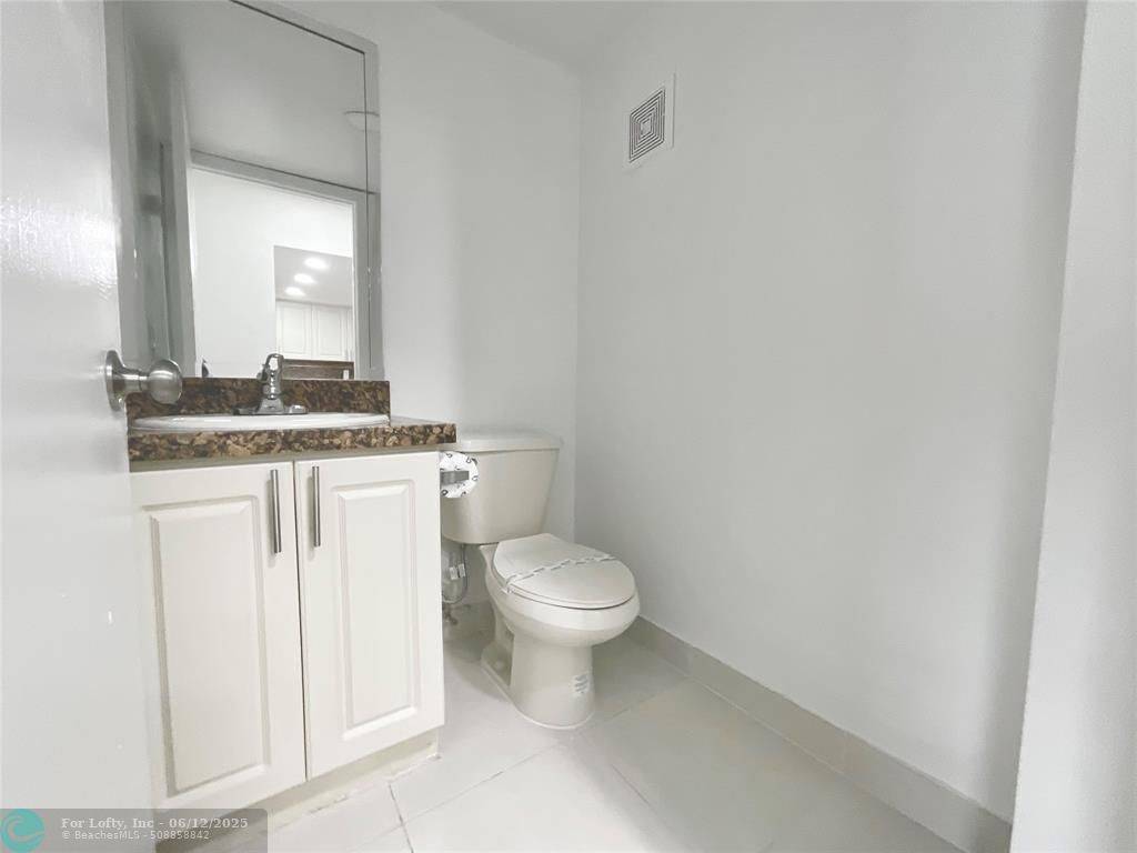 Miami, FL 33156,[StreetName,UnitNumber,StreetNumber,StreetDirPrefix]