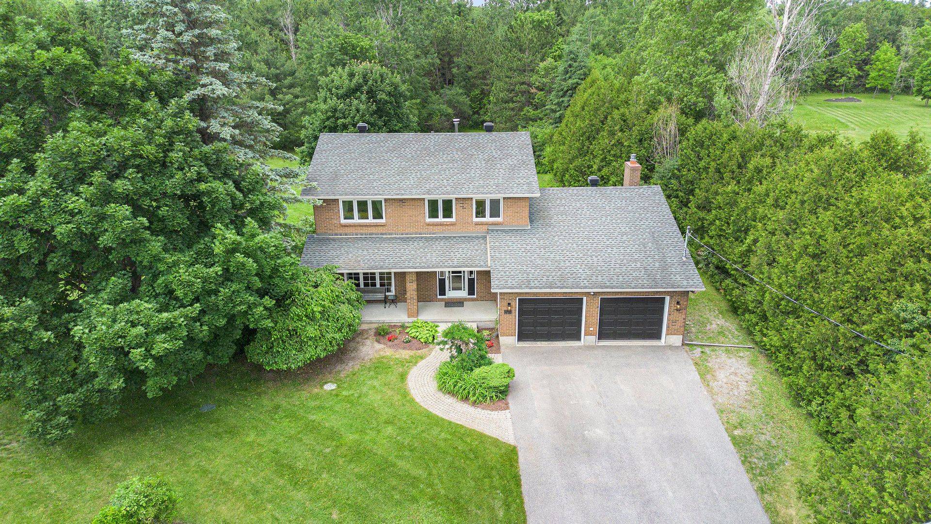 Kanata, ON K2W 1A6,34 Grierson LN