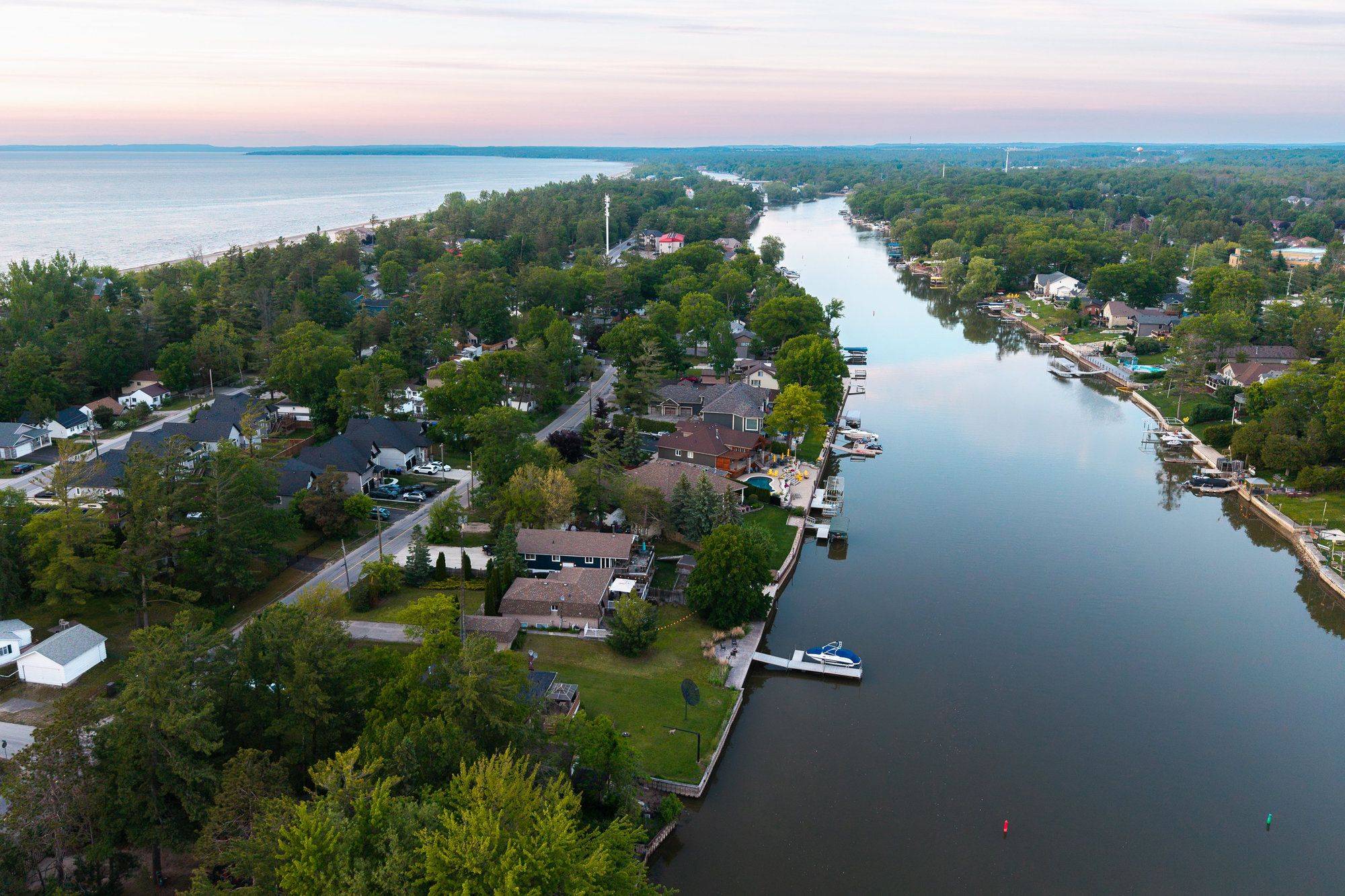 Wasaga Beach, ON L9Z 2J5,83 OLD MOSLEY ST