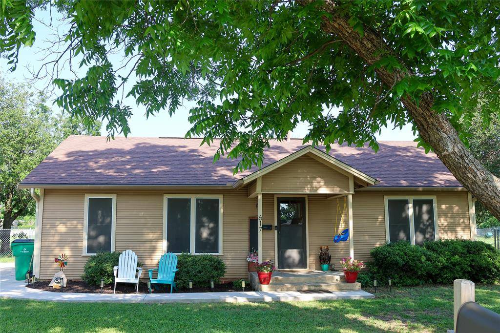 Dublin, TX 76446,617 N Park Street