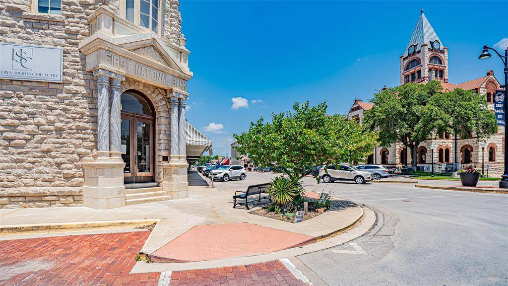 Stephenville, TX 76401,198 S Belknap Avenue