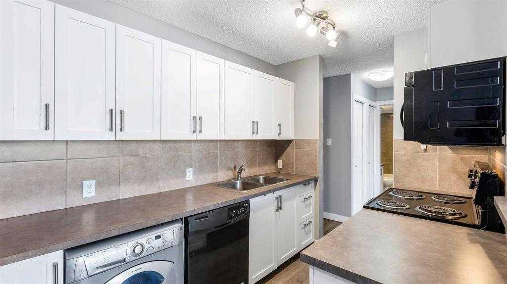 Calgary, AB T2S 0J9,110 24 AVE SW #105