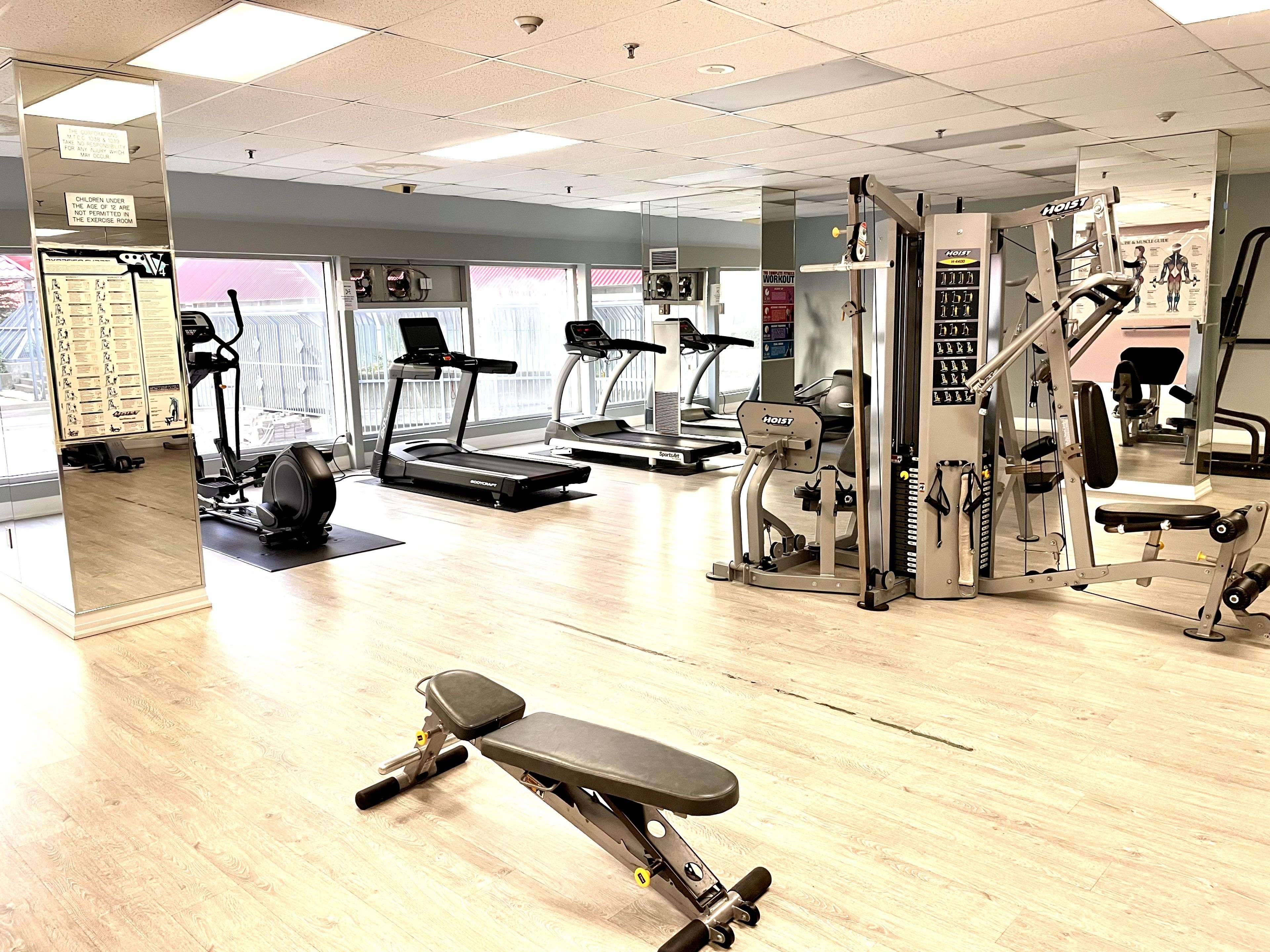 Toronto E04, ON M1P 4Z3,2550 Lawrence AVE E #309