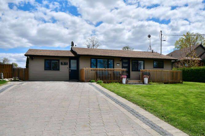 Scugog, ON L0B 1E0,7 Bayview CRES