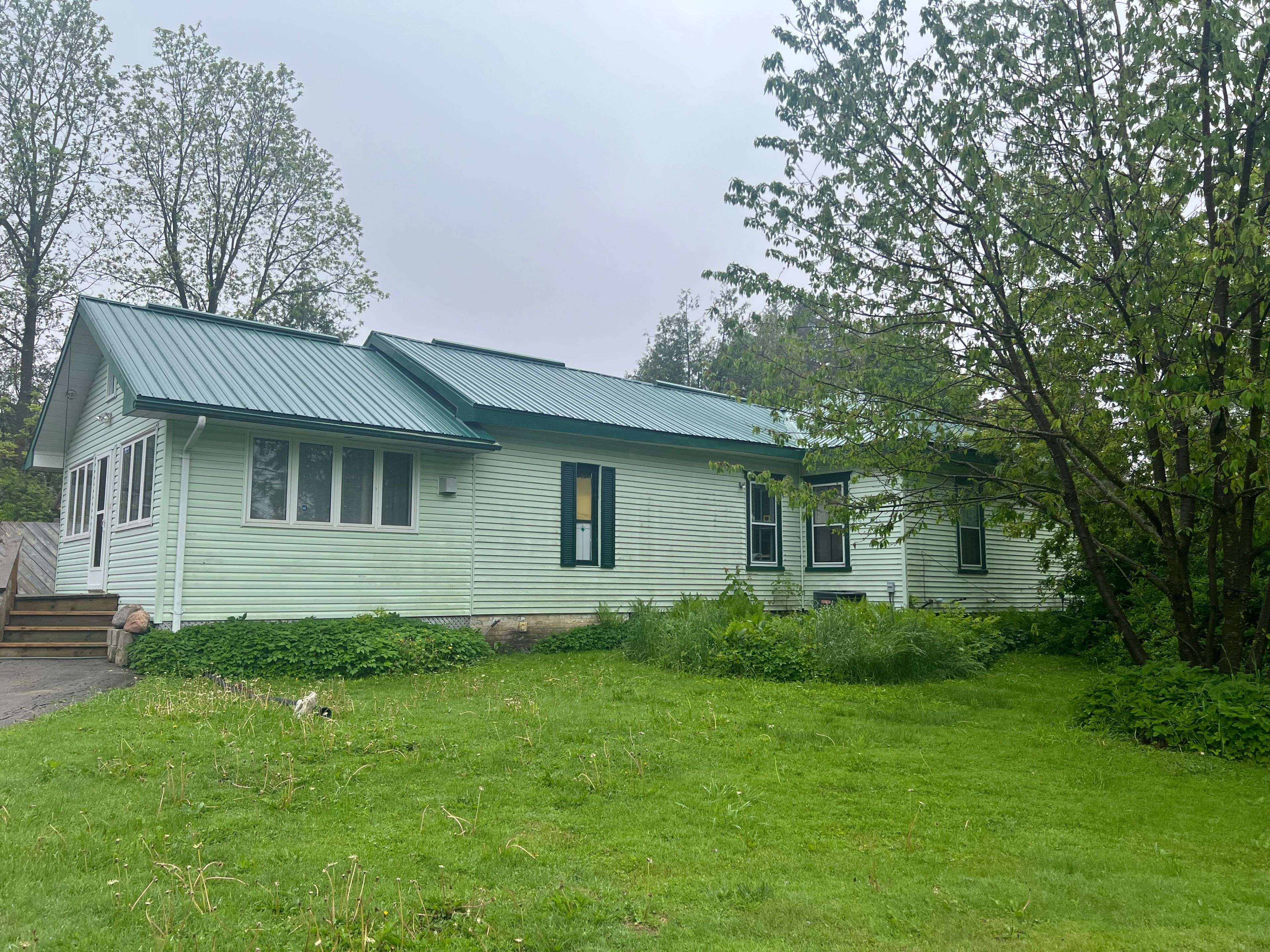 Central Huron, ON N0M 1L0,83 North ST S