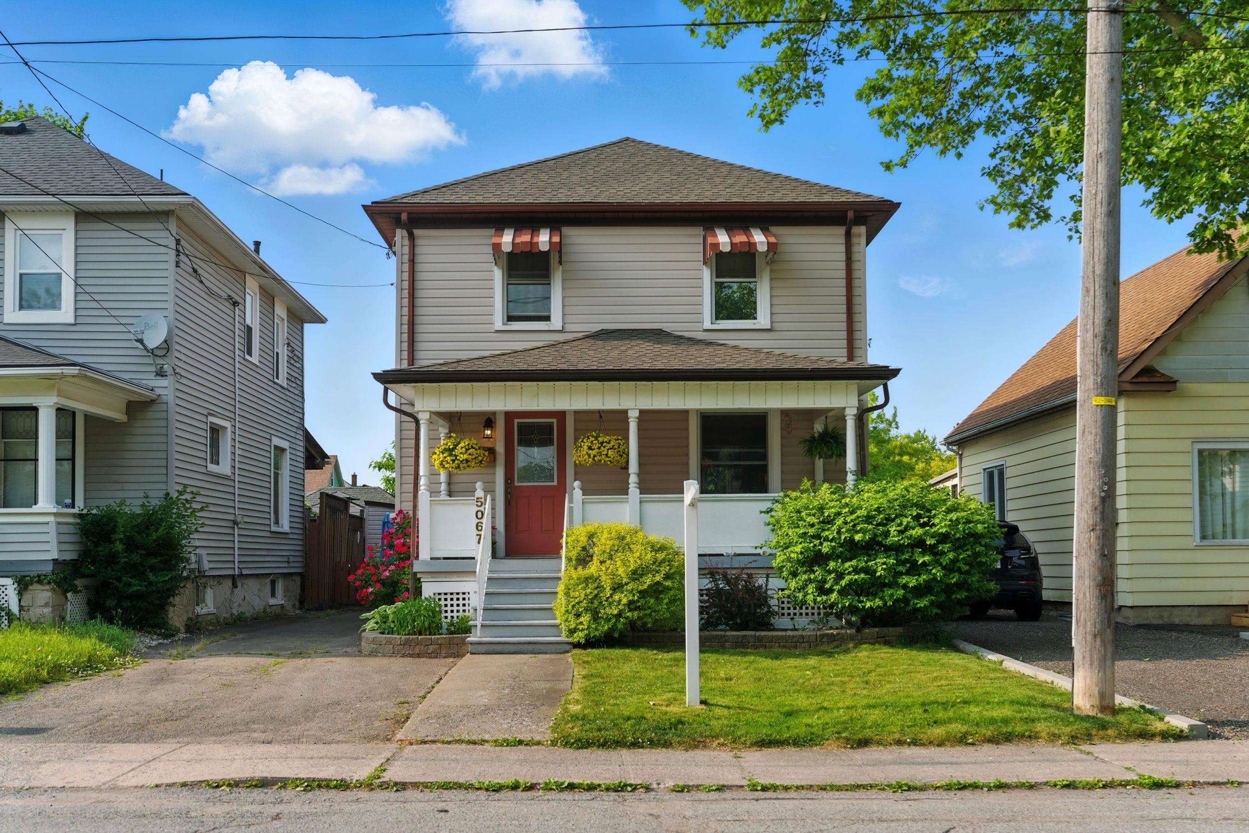 Niagara Falls, ON L2E 2A2,5067 Willmott ST