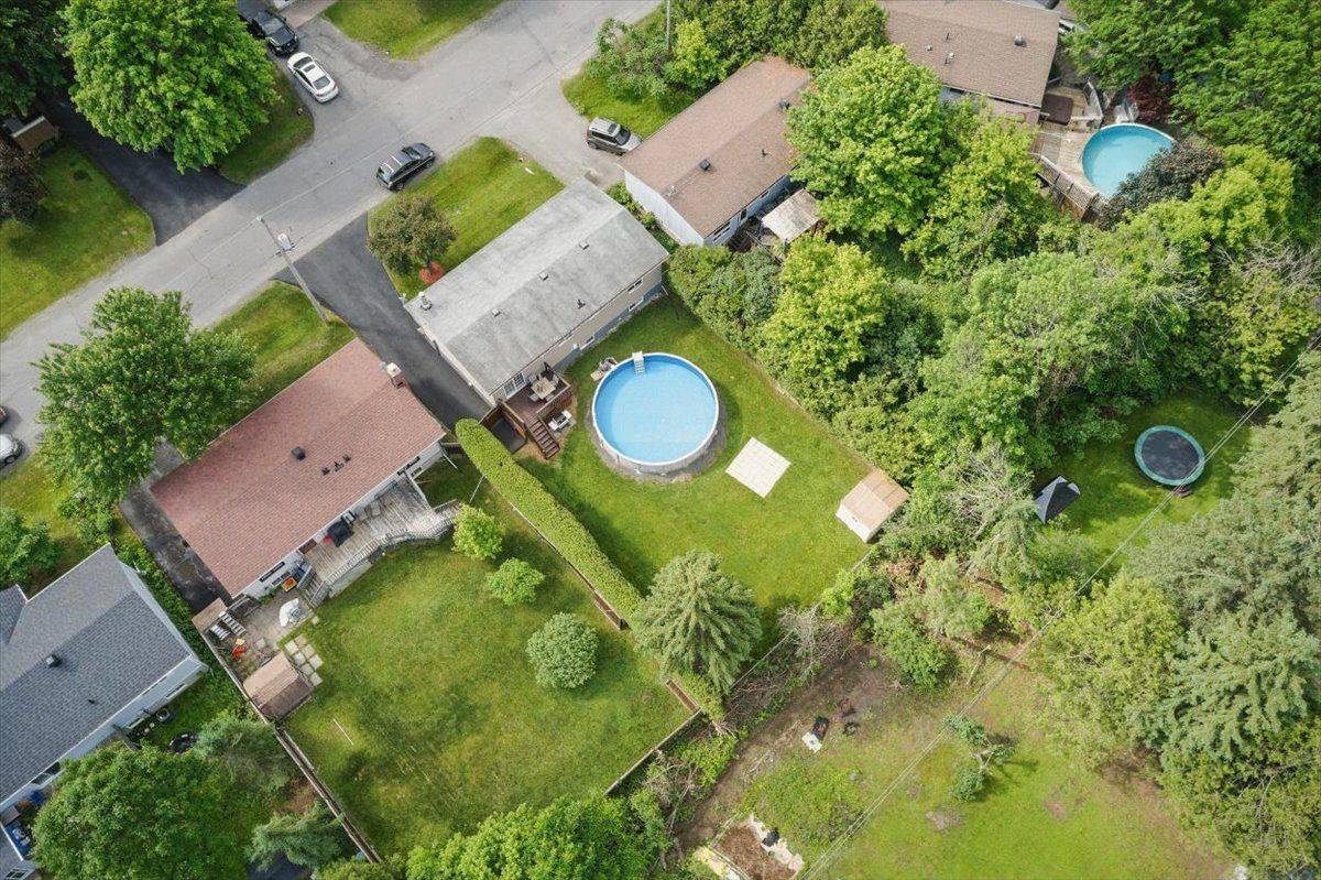 Stittsville - Munster - Richmond, ON K2S 1T7,52 Poole Creek CRES