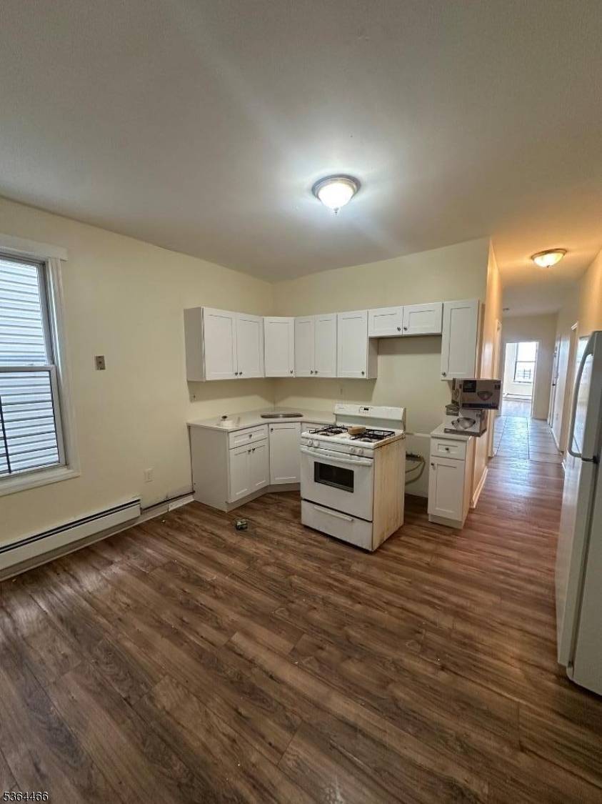 Irvington Twp., NJ 07111,339 16Th Ave #2