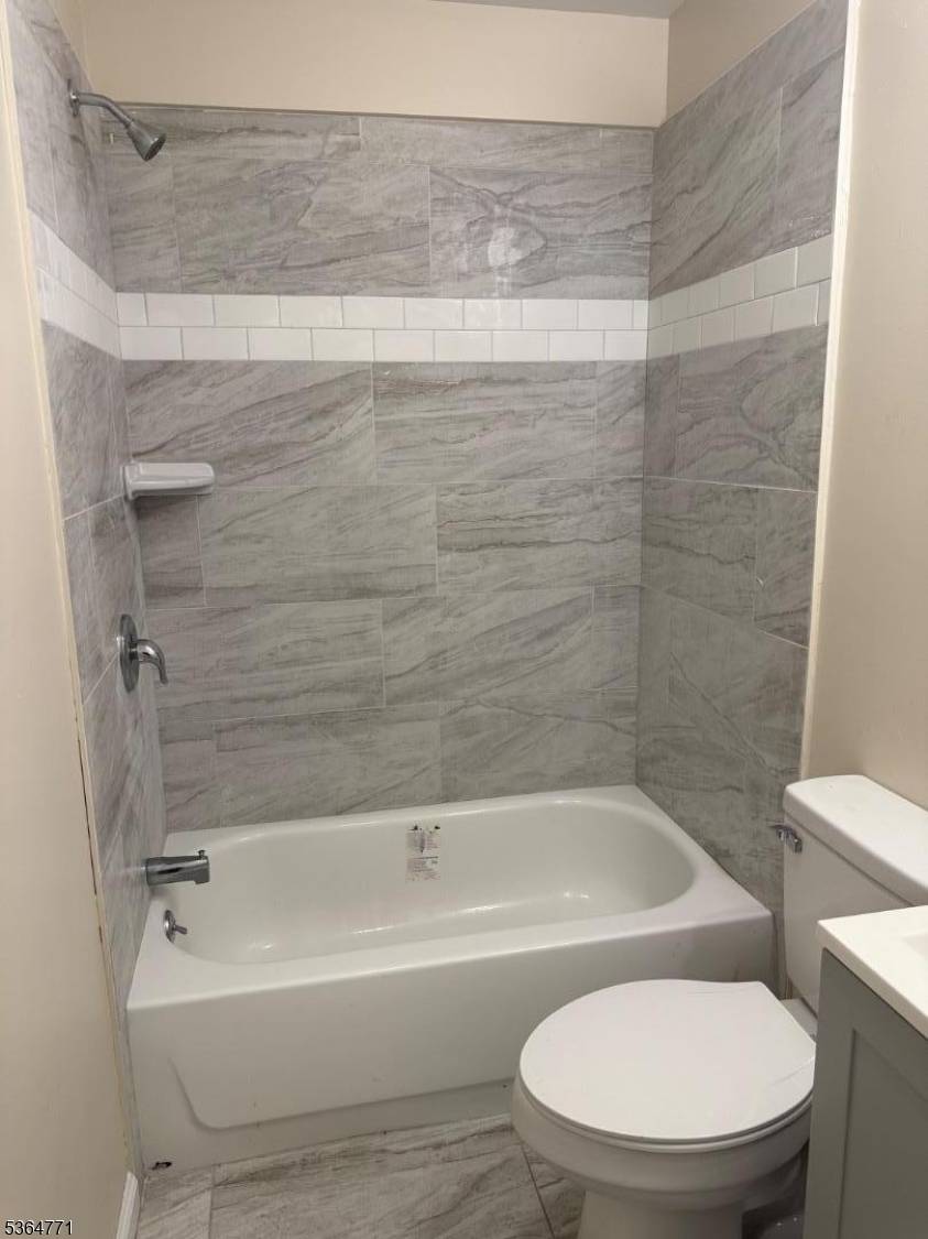 Elizabeth City, NJ 07201,115 Jefferson Ave #3
