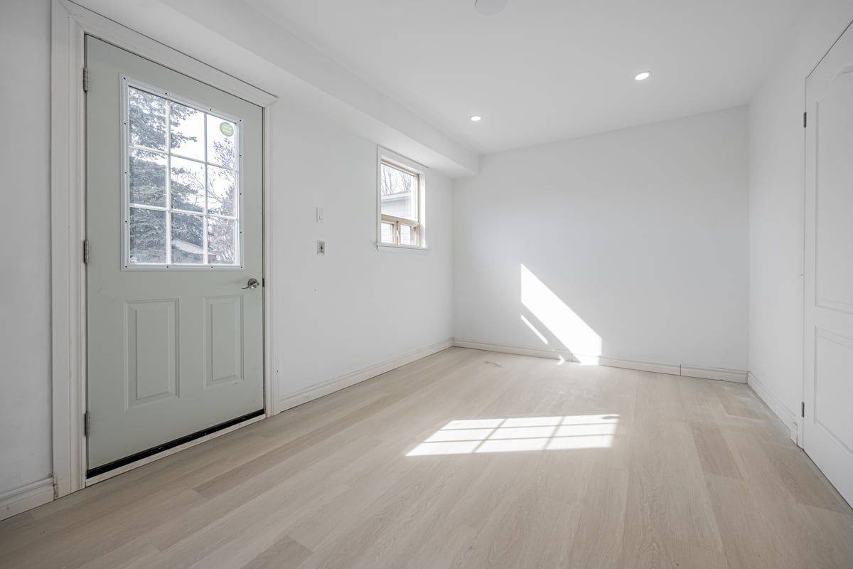 Toronto C15, ON M2H 2K3,54 Tuscarora DR #B