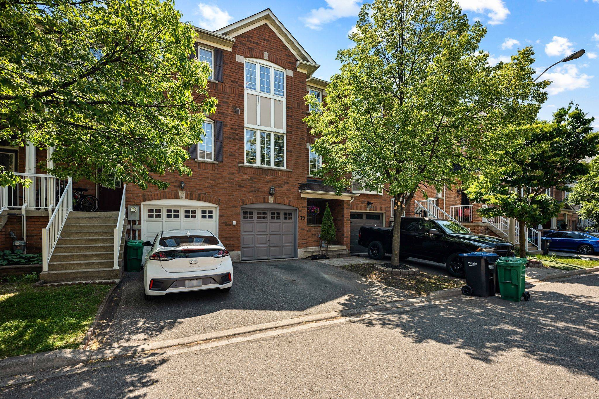 Brampton, ON L6Z 4W7,271 Richvale DR S #70