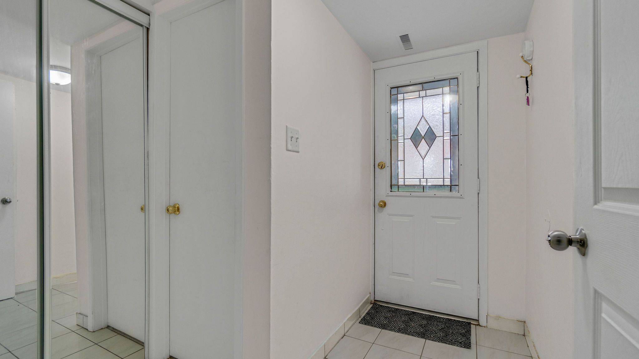 Toronto W10, ON M9V 1B2,1559 Albion RD #41