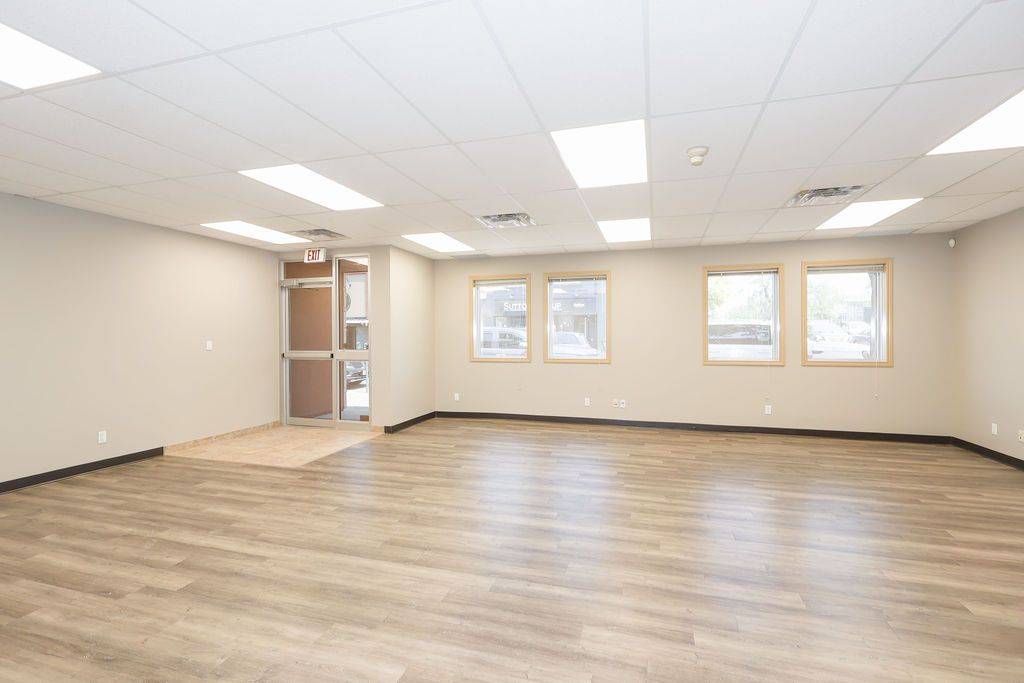 Stratford, ON N5A 1X1,154 Downie ST