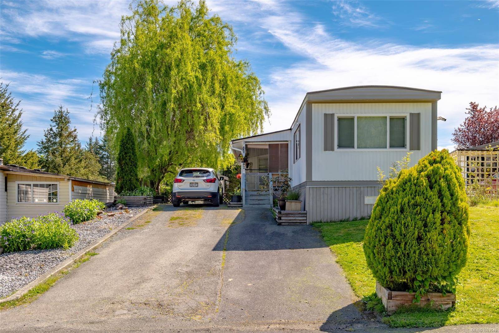 Nanaimo, BC V9R 6L3,61 12th St #17