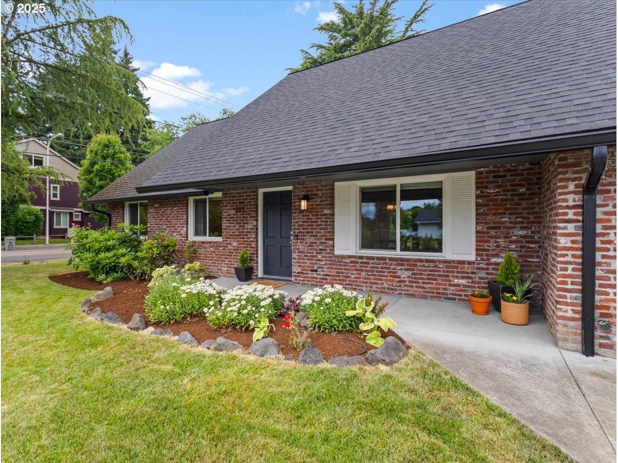 Beaverton, OR 97005,765 SW 136TH AVE