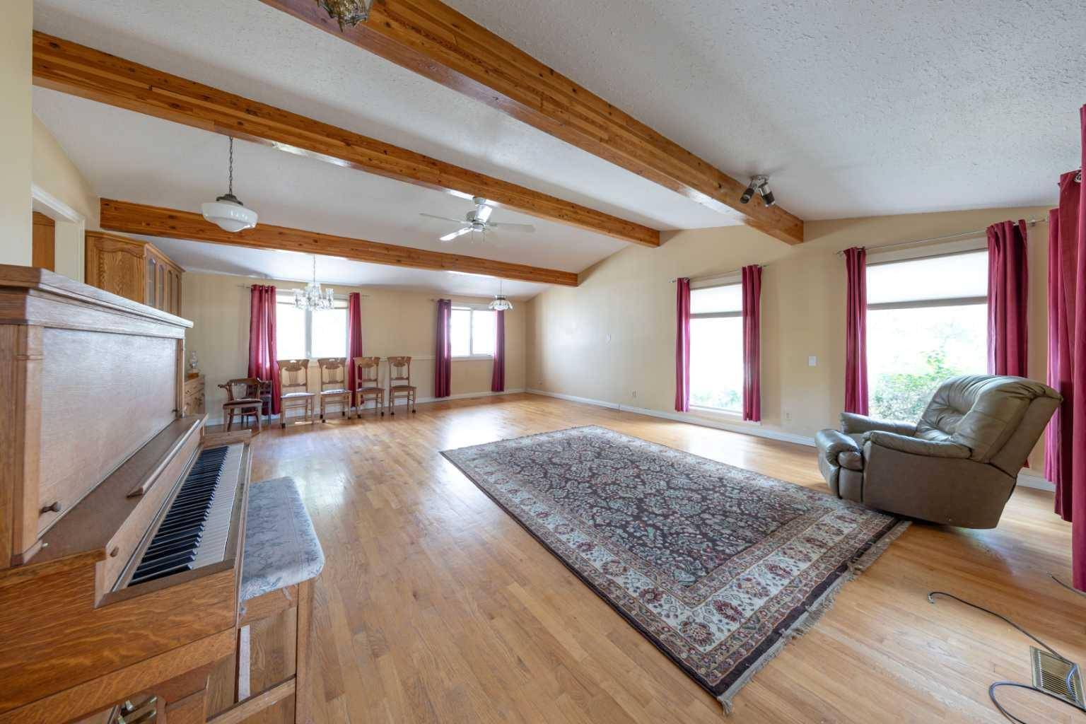 St. Walburg, SK S0M2T0,206 1 ST
