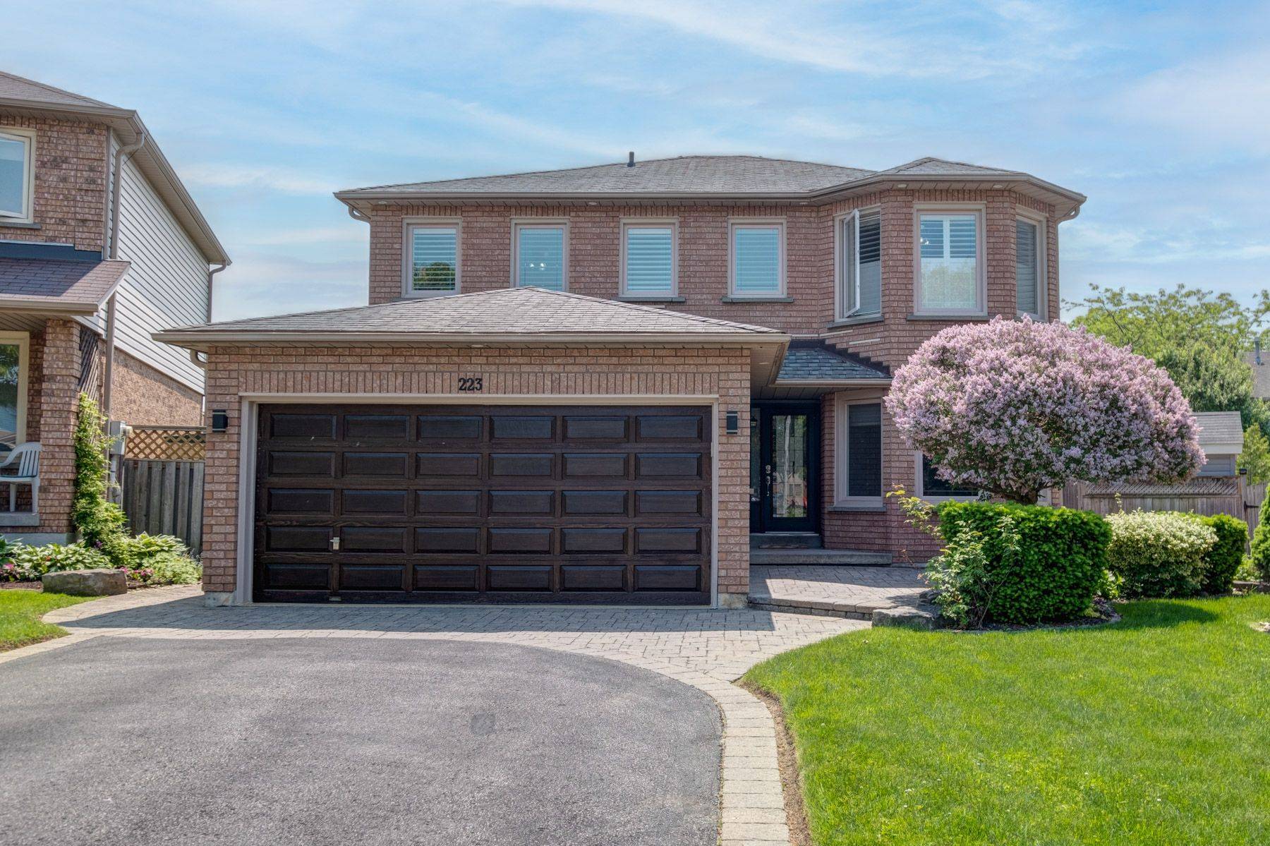 Pickering, ON L1V 6N5,223 Wilcroft CT