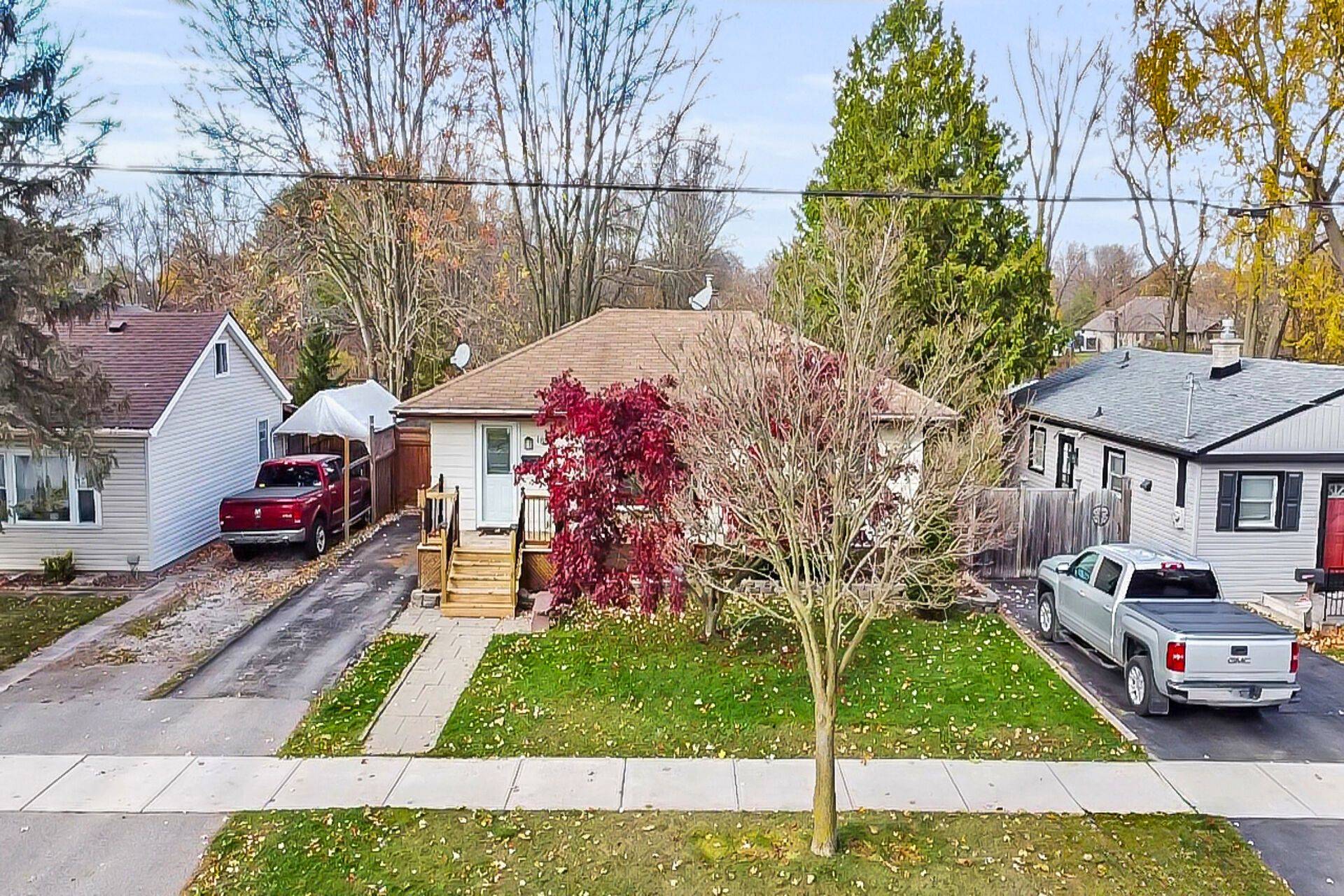 London East, ON N5W 3G8,1824 Avalon ST