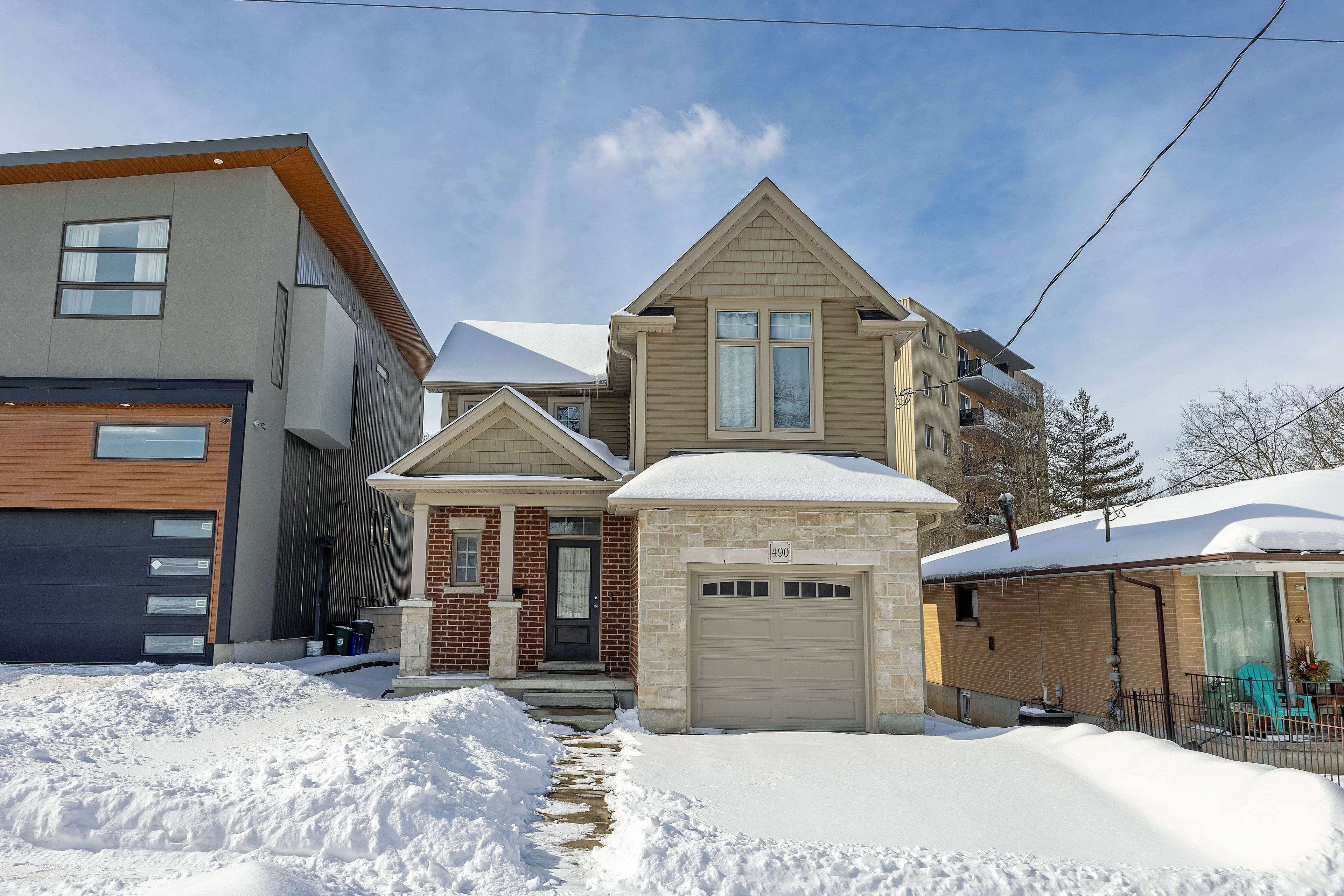 London South, ON N6J 2Z4,490 Phyllis ST