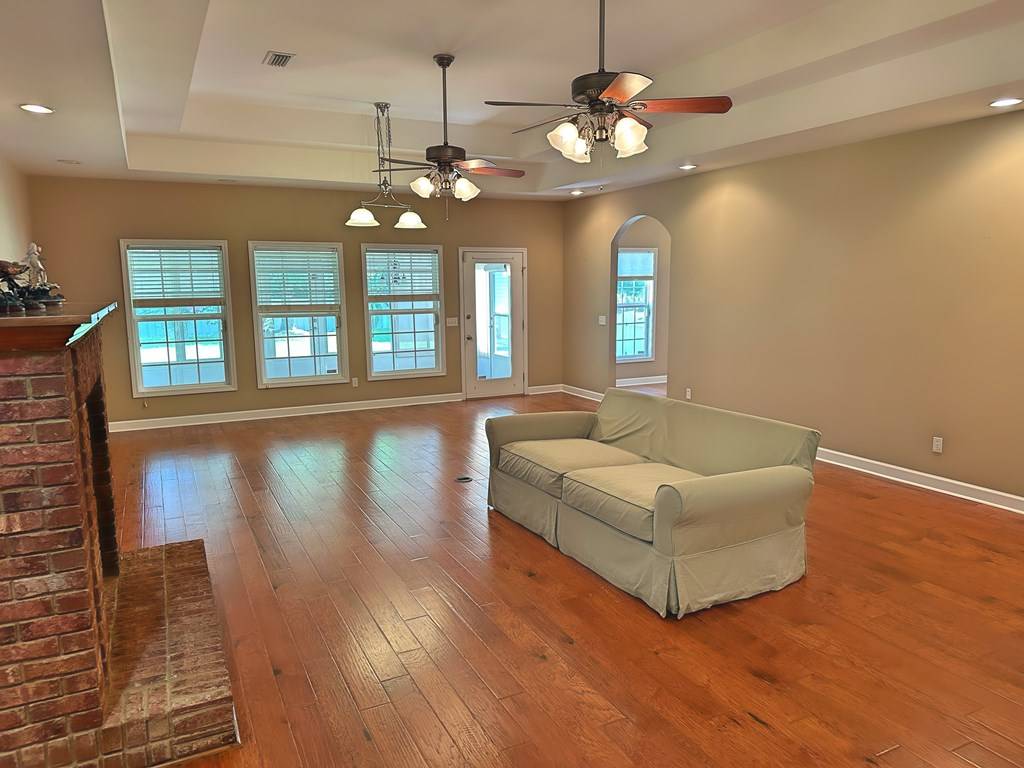 Dothan, AL 36301,371 Bradford Ln