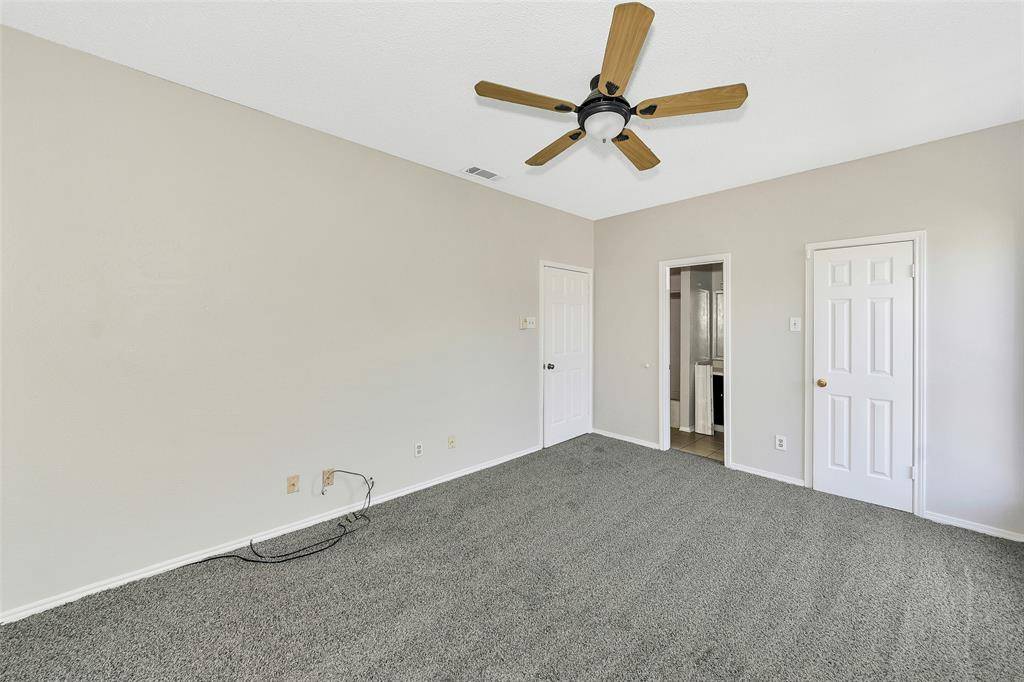 Arlington, TX 76011,2101 Count Fleet Drive #514