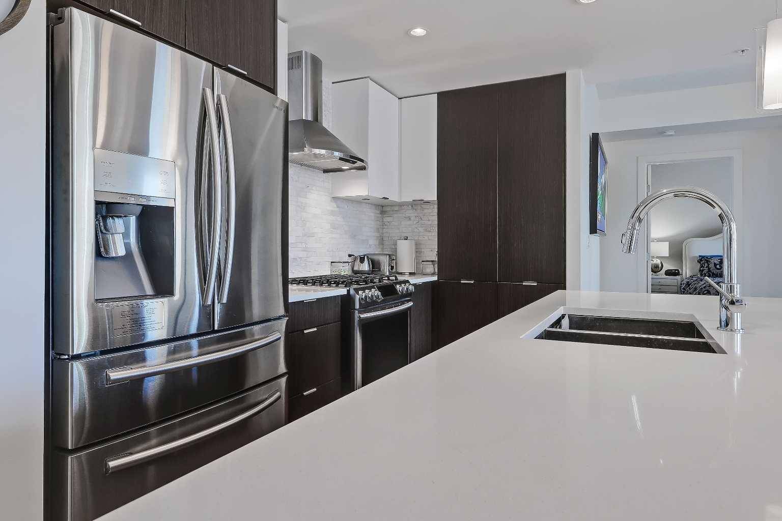 Calgary, AB T2P 1J3,930 6 AVE SW #3404