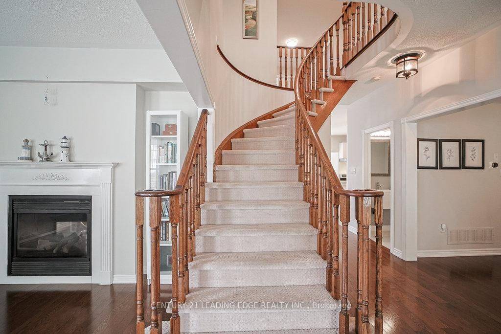 Whitby, ON L1M 2E3,11 Tavistock AVE