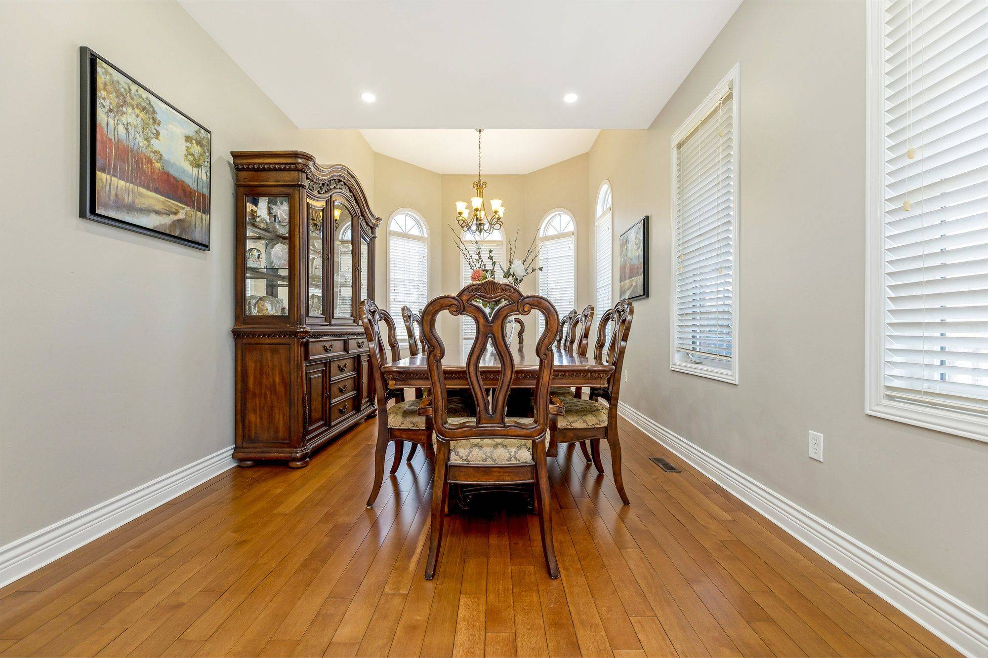 Mississauga, ON L5M 7Y9,3927 Mayla DR